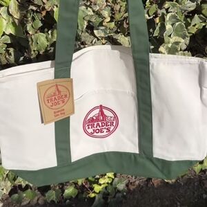 NWT Trader Joe’s Green Tote Bag (large)